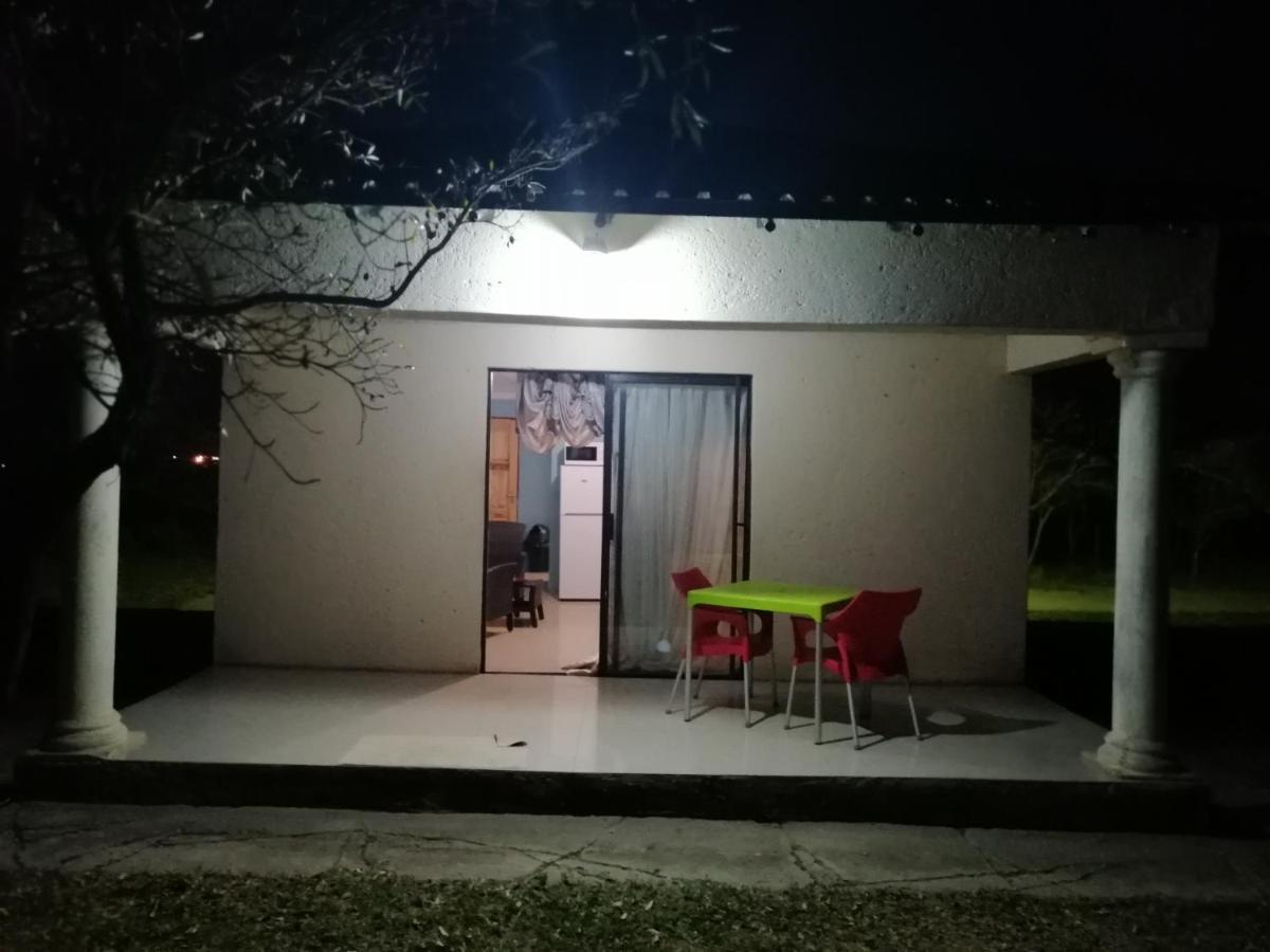 Moholoholo Lodge Acornhoek Esterno foto